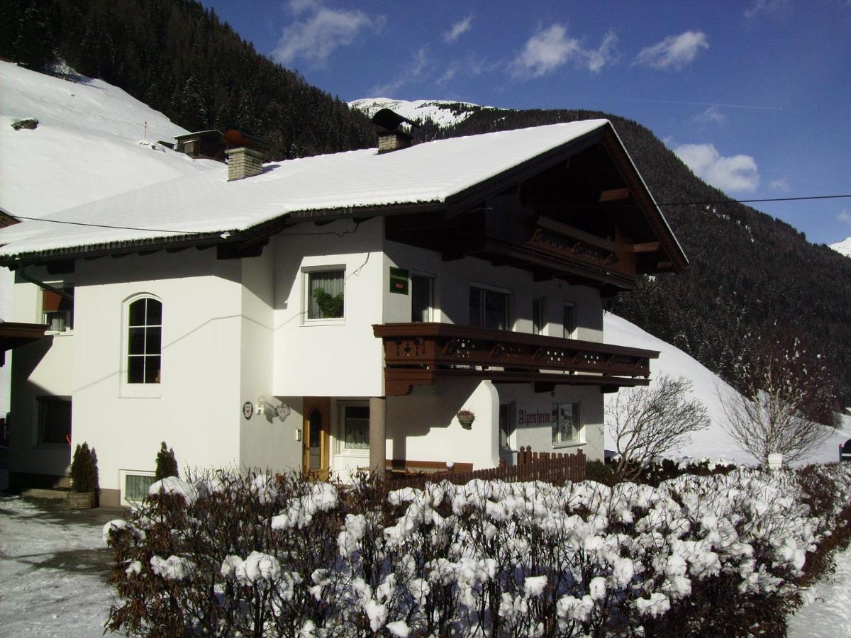 Alpenheim Apartment Tux